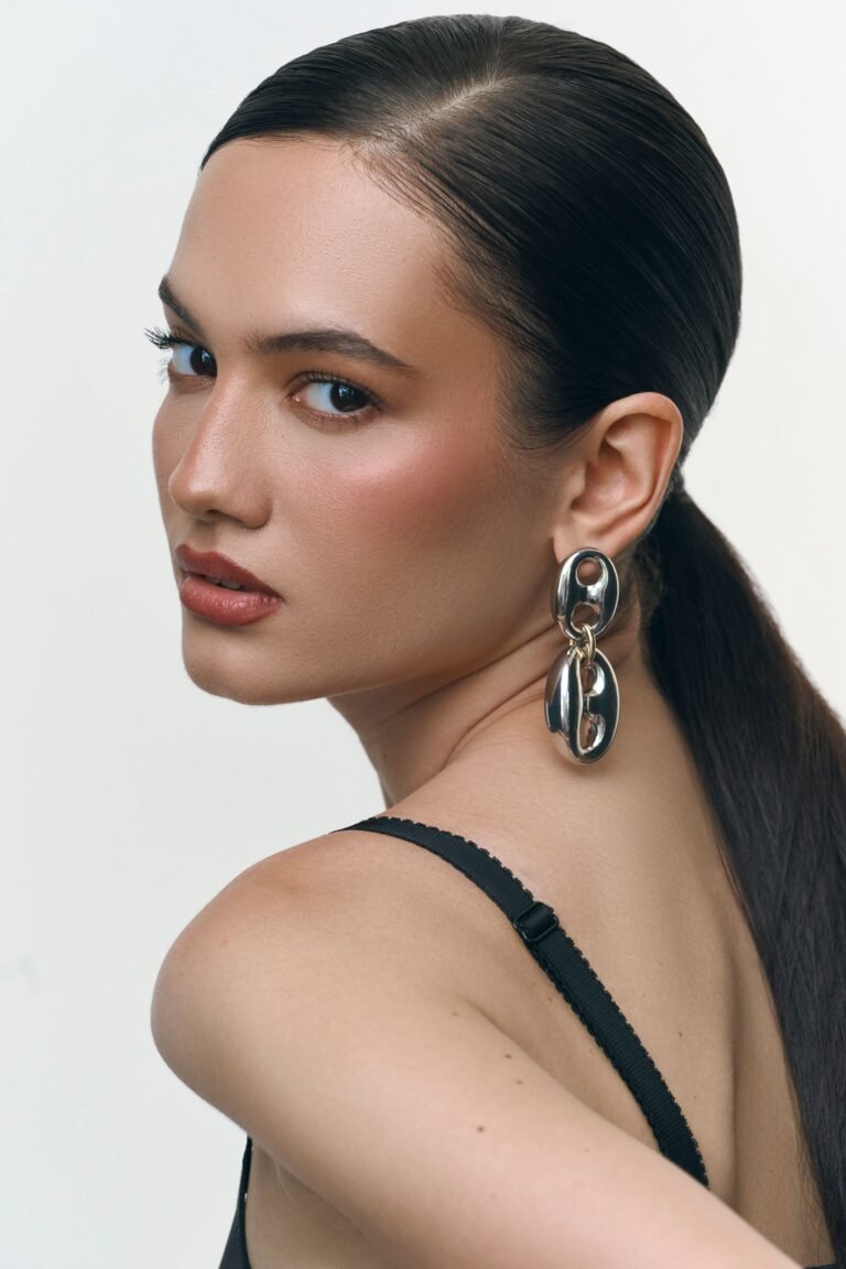 5-daniela-main-book-raro-models